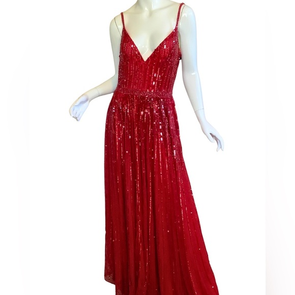 Mac Duggal 4961D Red Sequin Evening Gown - Picture 2 of 12